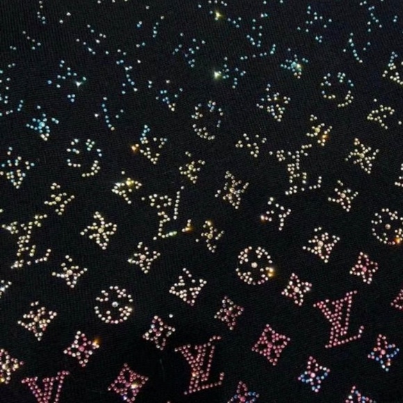 LE Louis Vuitton Monogram Gradient Embellished Crewneck Black XL - Picture 4 of 6